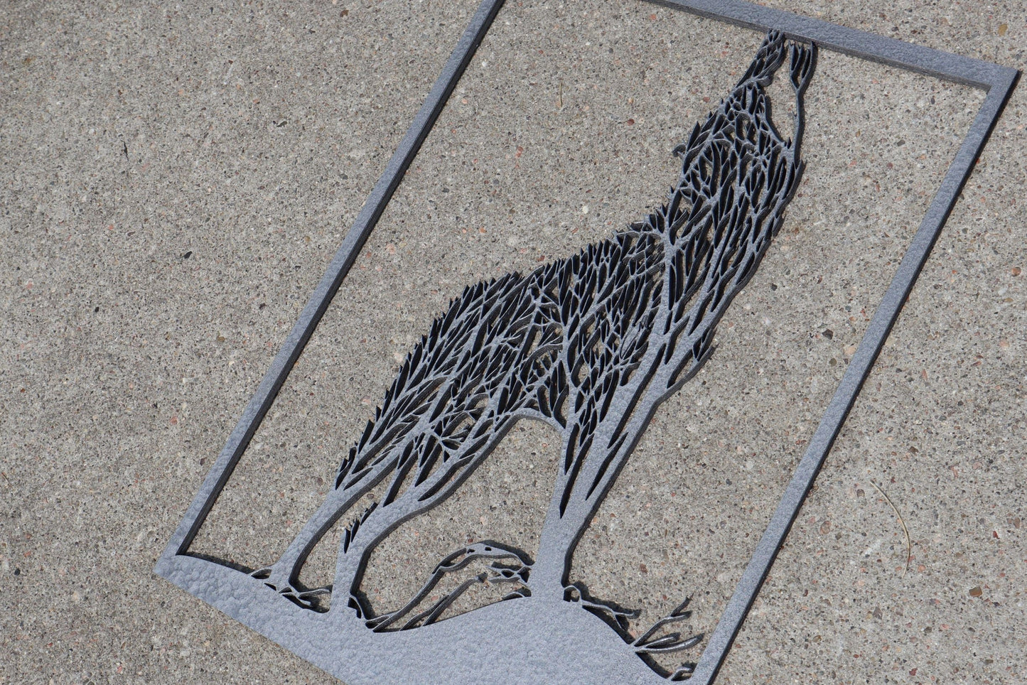 Wolf Outline Howling - Home Decor / Wall Art Laser Engraved on Baltic Birch