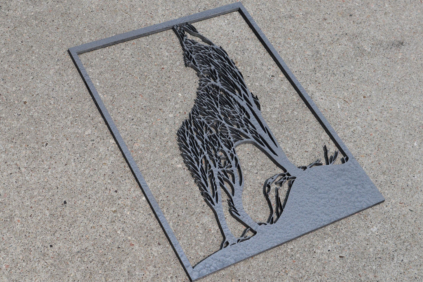Wolf Outline Howling - Home Decor / Wall Art Laser Engraved on Baltic Birch